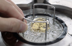 积家手表表蒙子摔碎了多少钱更换