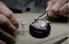 积家手表没上发条就不走什么原因